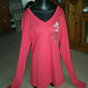 Woman's long sleeve shirt